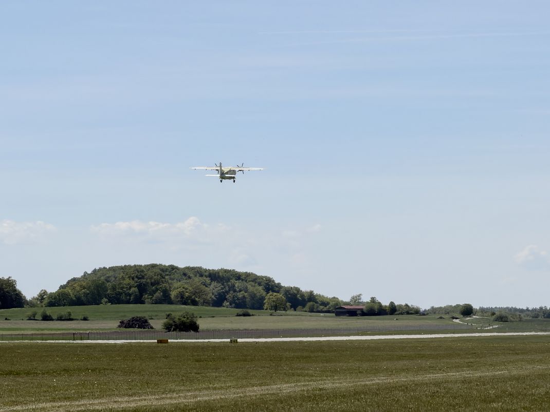 Do228_NXT_First_Flight_02.jpg